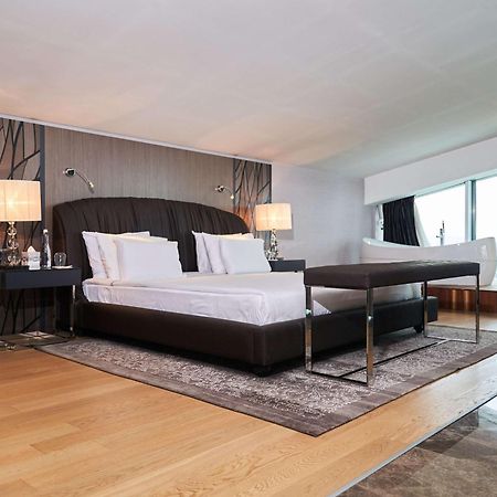 อนาโดลู โฮเต็ล ดาวน์ทาวน์ อังการา Hotel ภายนอก รูปภาพ A suite at the hotel