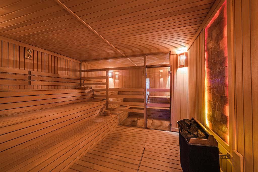 อนาโดลู โฮเต็ล ดาวน์ทาวน์ อังการา Hotel ภายนอก รูปภาพ A Finnish sauna