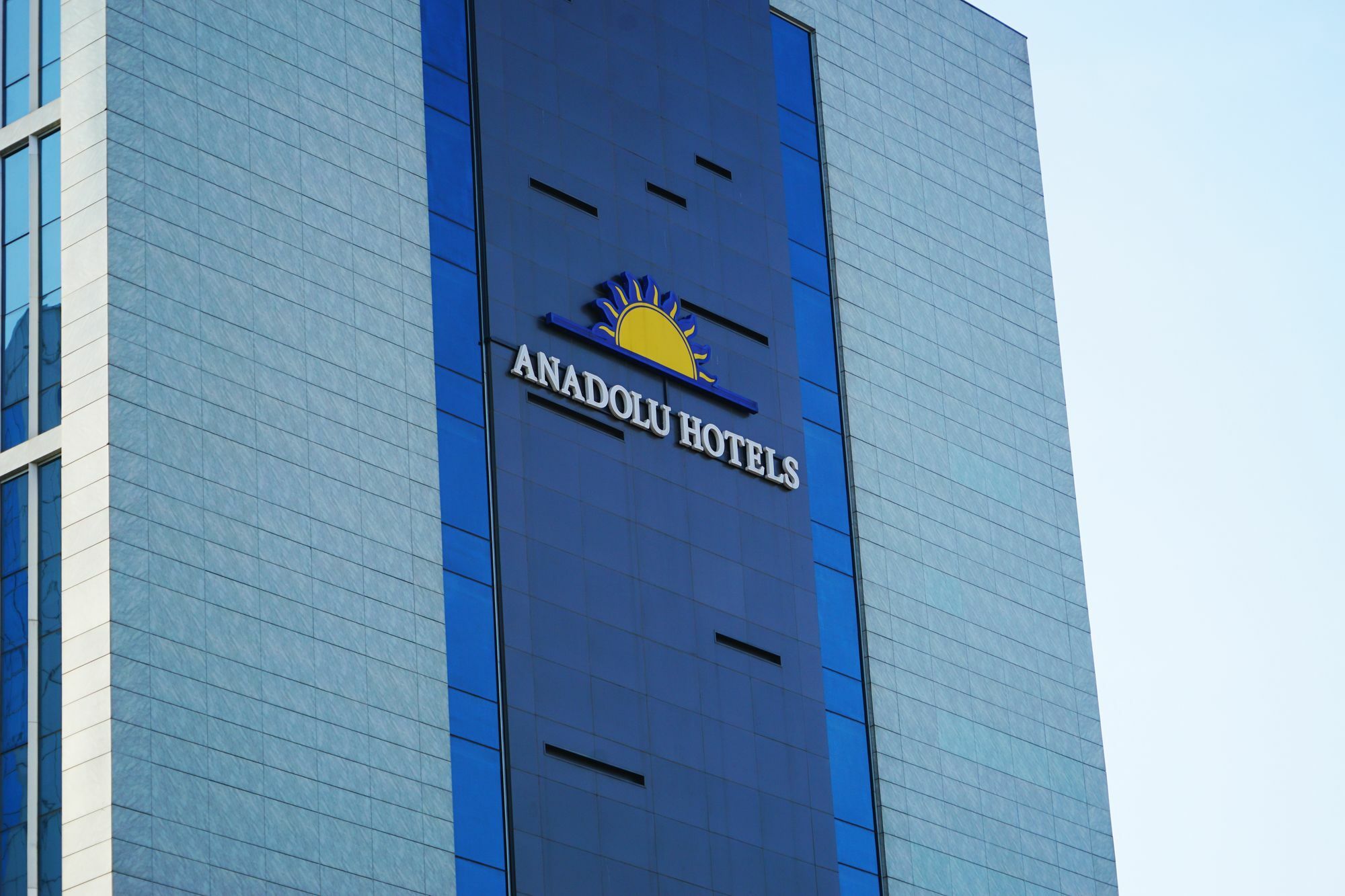 อนาโดลู โฮเต็ล ดาวน์ทาวน์ อังการา Hotel ภายนอก รูปภาพ Anadolu Hotels logo